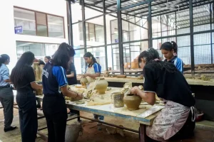 Fine arts 03 min new 300x200